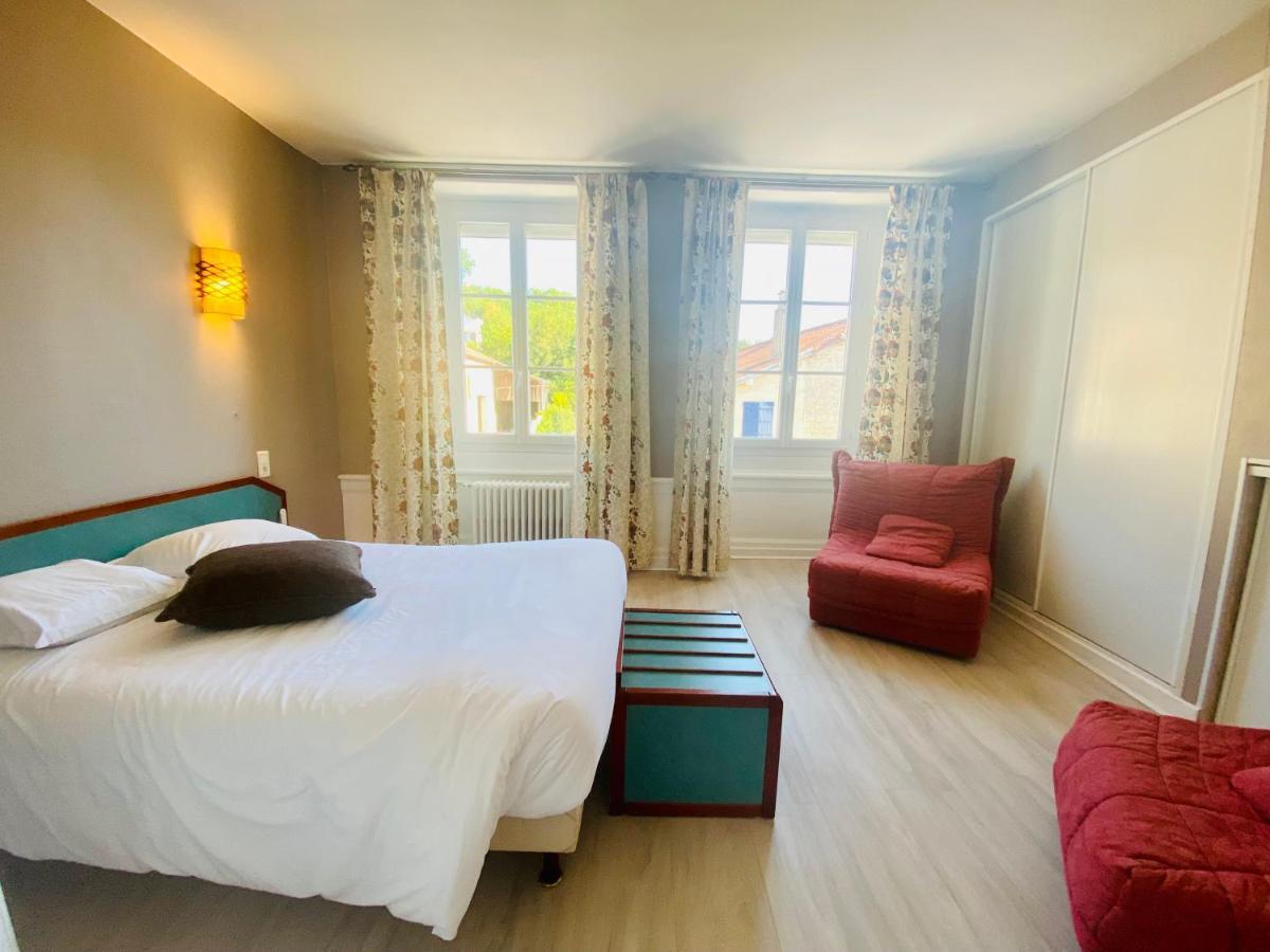 Logis Hostellerie La Chaumiere Arsonval Exterior photo